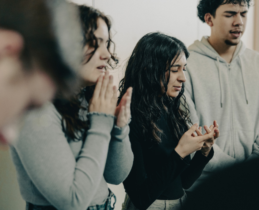Student of the European Theological Seminary is focused in prayer